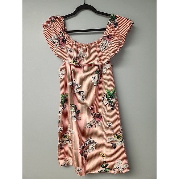 Velvet Heart Dresses & Skirts - Velvet Heart Women's L‎ Off The Shoulder Dress Ruffle Red White Striped Floral